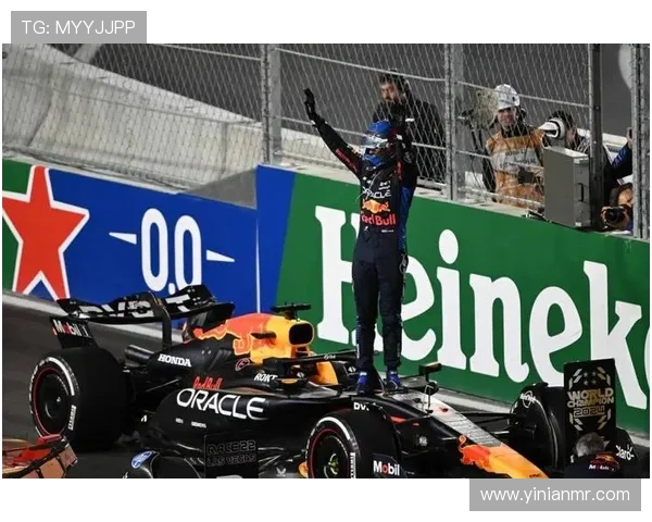 新赛季F1风暴来袭各车队为冠军宝座展开全面技术较量激烈竞争战