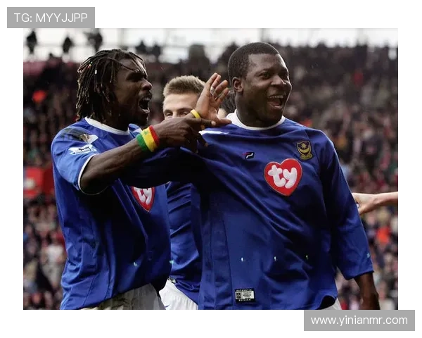 朴茨茅斯足球俱乐部历史沿革与辉煌成就探析