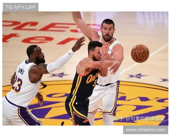 詹姆斯率湖人逆转勇士 库里关键失误成转折点全场高能对飙 詹姆斯率湖人逆转勇士 库里关键失误成转折点全场高能对飙